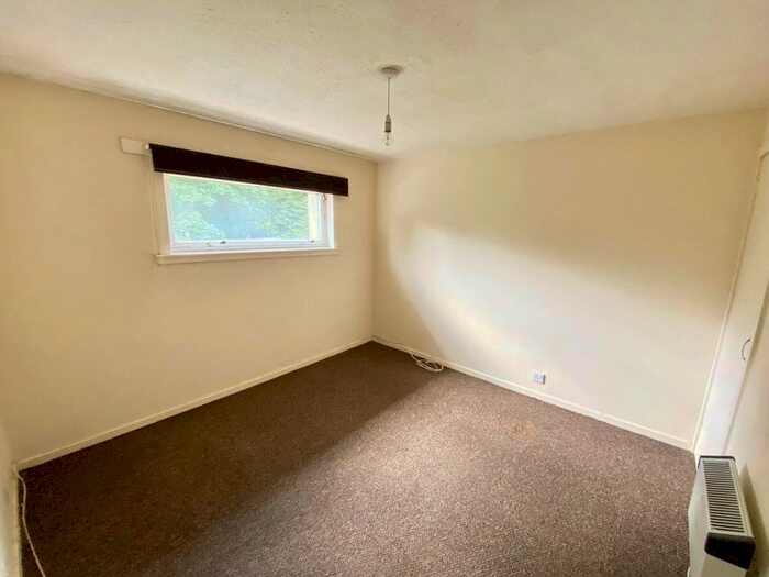 2 Bedroom Maisonette To Rent In Speckled Wood Court, Dundee, City, DD4