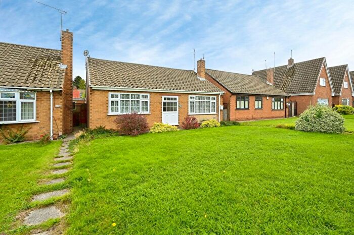 2 Bedroom Bungalow For Sale In Kingsway, Kirkby-in-Ashfield, Nottingham, Nottinghamshire, NG17