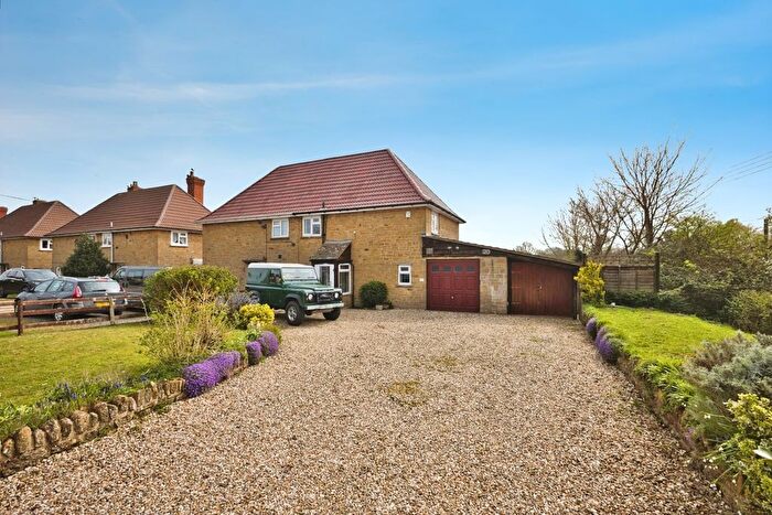 3 Bedroom Semi Detached House For Sale In Moor Villas, South Petherton, Somerset, TA13