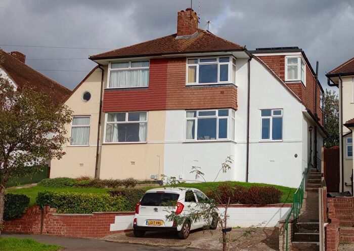 3 Bedroom Semi-Detached House For Sale In The Crescent, Epsom, KT18