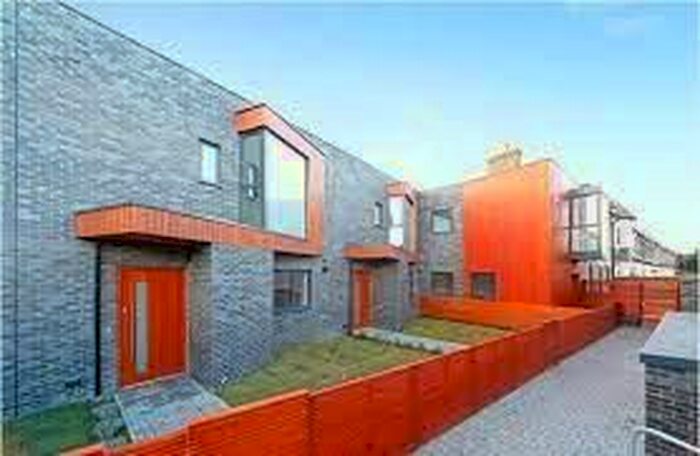 3 Bedroom Mews To Rent In Chelmer Road, Chelmer Mews, Homerton, Hackney Wick, Clapton, London, E9