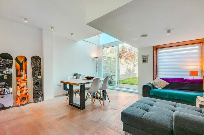 3 Bedroom Flat To Rent In Mildmay Road, De Beauvoir Town, N1