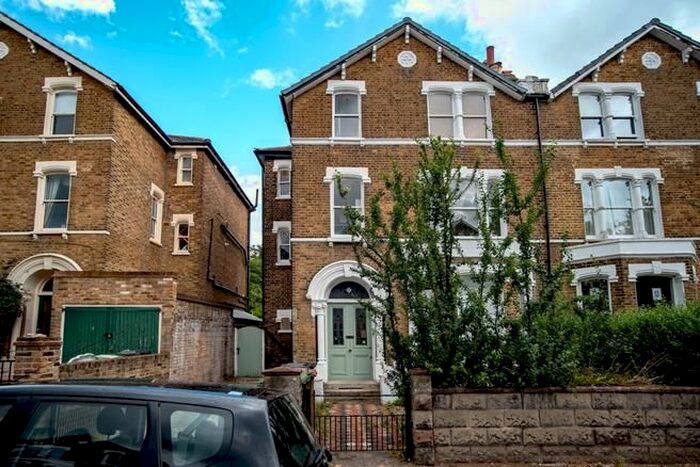 2 Bedroom Flat To Rent In Drake Road, Brockley, London SE4