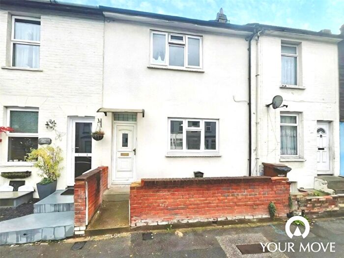 2 Bedroom Terraced House To Rent In Luton Road, Chatham, Kent, ME4