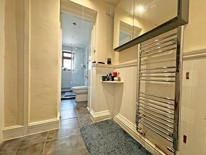 3 Bedroom End Of Terrace House For Sale In Greswold Street, West Bromwich, B71