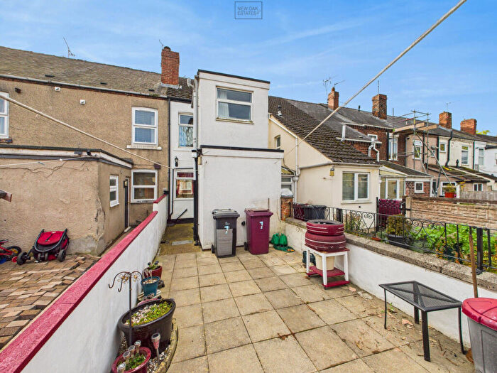 3 Bedroom Terraced House For Sale In Egstow Street, Clay Cross, S45