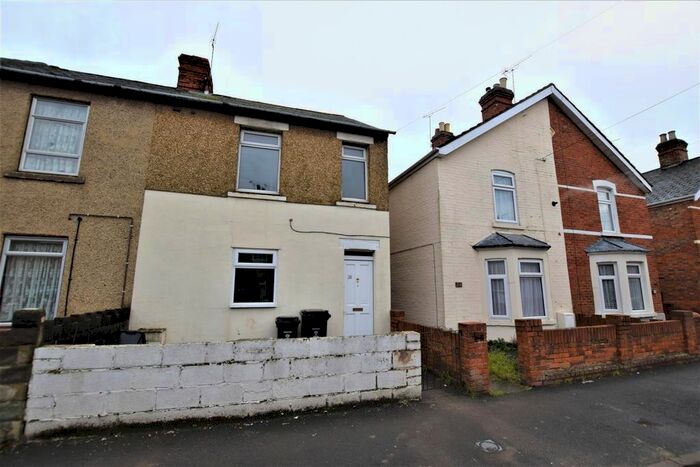 3 Bedroom End Of Terrace House To Rent In St. Marys Grove, Swindon, SN2