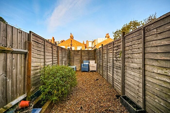 2 Bedroom Maisonette To Rent In Mellison Road, Tooting, London, SW17