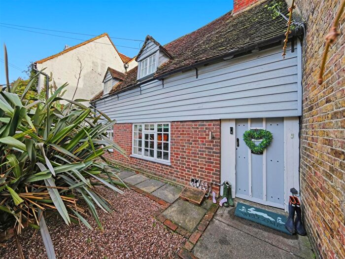 2 Bedroom Cottage To Rent In Borstal Hill, Whitstable, CT5
