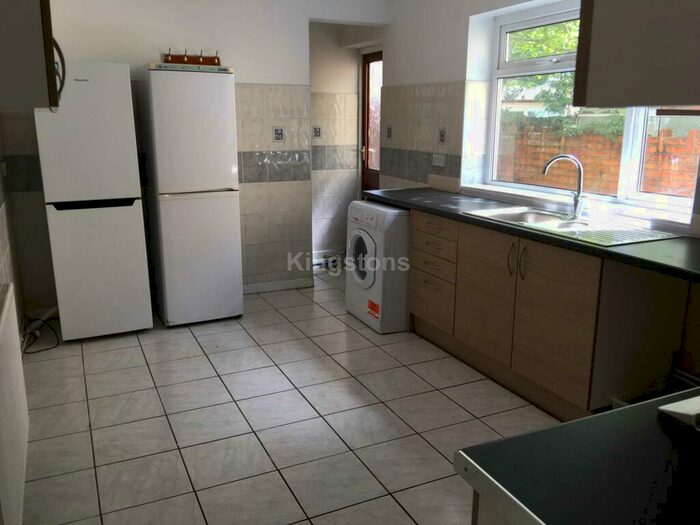 6 Bedroom Terraced House To Rent In Senghenydd Road, Cathays, Cardiff, CF24