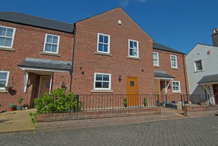 3 Bedroom Mews To Rent In Austin Court, Etterby Road, Carlisle, CA3