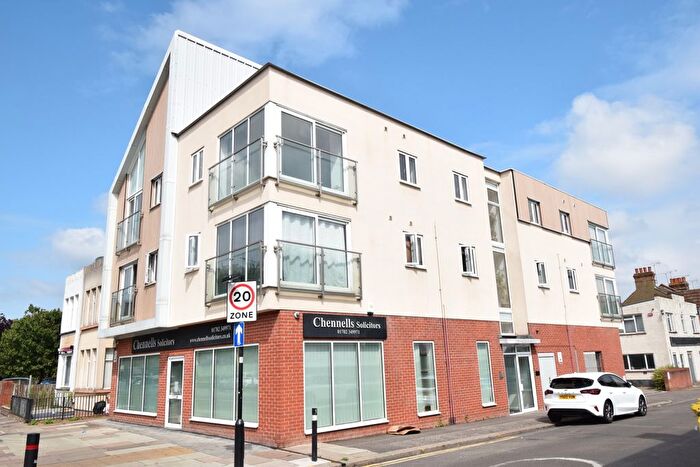 2 Bedroom Flat To Rent In Electric Avenue, Westcliff-On-Sea, SS0