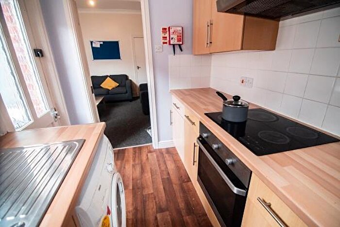 4 Bedroom House To Rent In Harland Road, Sheffield, S11