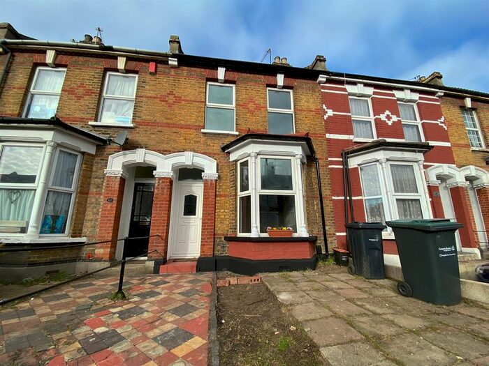 2 Bedroom Property To Rent In Pelham Road, Northfleet, Gravesend, DA11