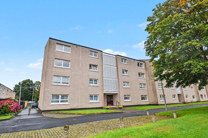 2 Bedroom Flat For Sale In Maclean Square, Kinning Park, Glasgow, G51