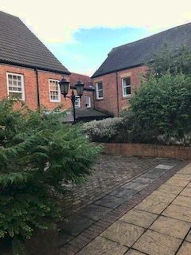 1 Bedroom Flat To Rent In Taylors Court, Newcastle Upon Tyne, NE1