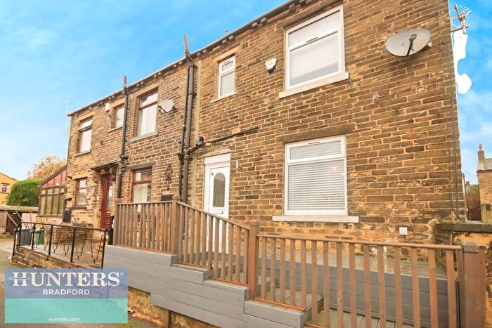 2 Bedroom Semi Detached House To Rent In Moorside Road, Bradford, West Yorkshire, BD2