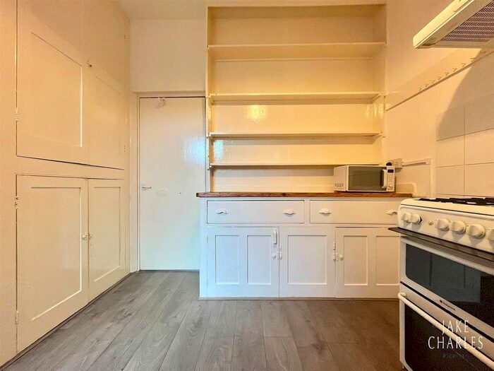 1 Bedroom Flat To Rent In Windsor Road, London, N13