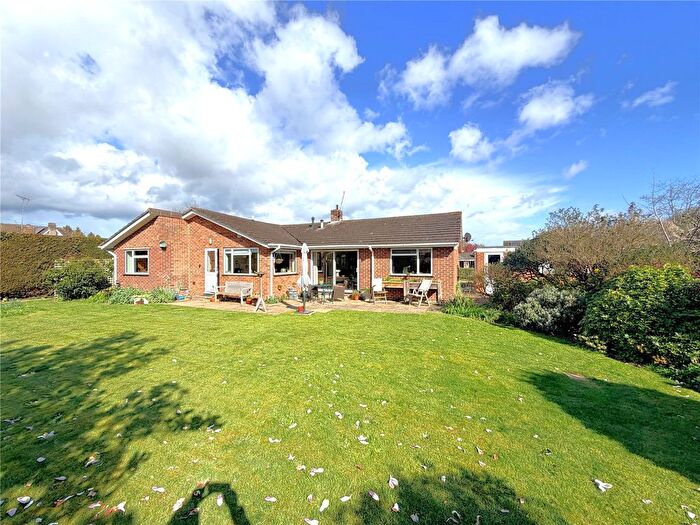 4 Bedroom Detached House For Sale In Makins Road, RG9