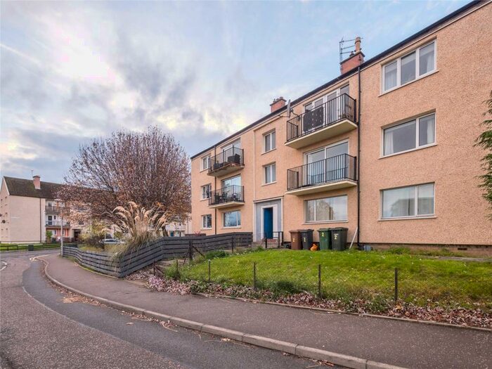 2 Bedroom Flat To Rent In Telford Road, Edinburgh, EH4