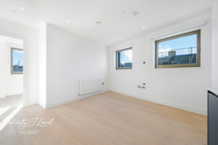 2 Bedroom Apartment To Rent In Trego Road, London, E9