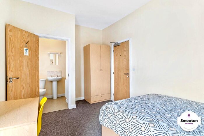 1 Bedroom Flat To Rent In Town House, Harwell Street, Plymouth, Devon, PL1