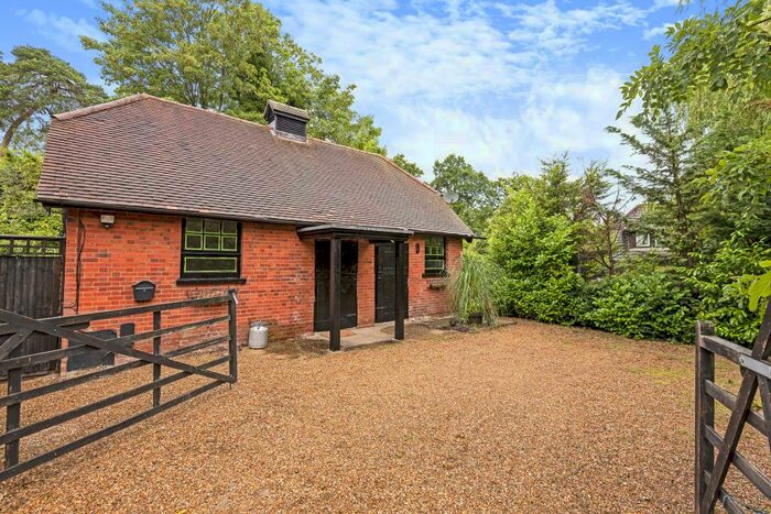 3 Bedroom Cottage To Rent In Winkfield Row, Berkshire, RG42