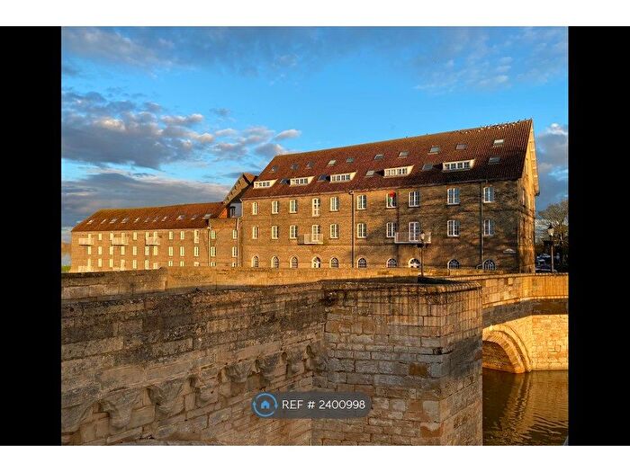 2 Bedroom Maisonette To Rent In Bridge Place, Godmanchester, Huntingdon, PE29