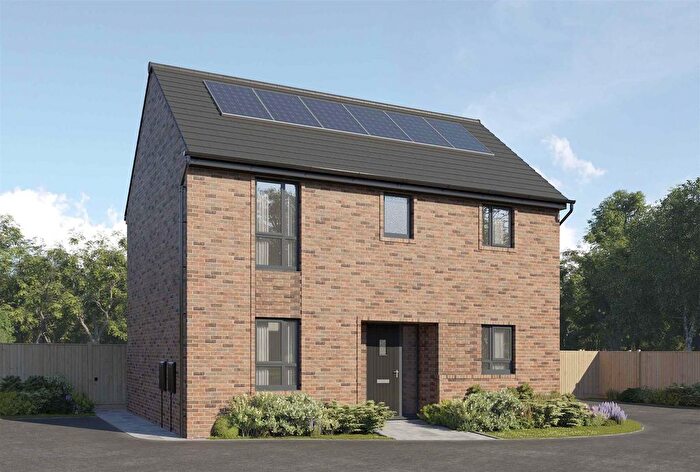 3 Bedroom Detached House For Sale In Pitsford Road, Manchester, M40