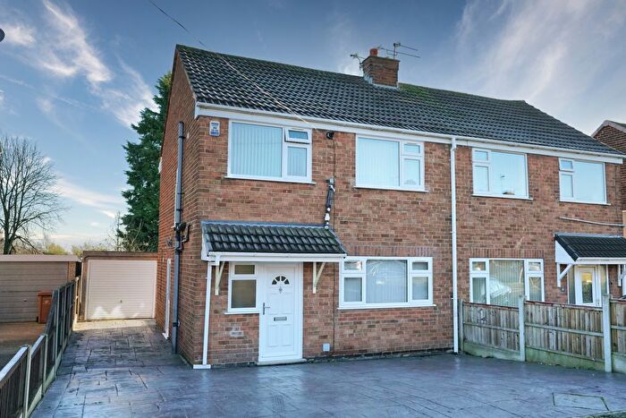 3 Bedroom Semi-Detached House To Rent In Hartland Drive, Derby, Derbyshire, DE23