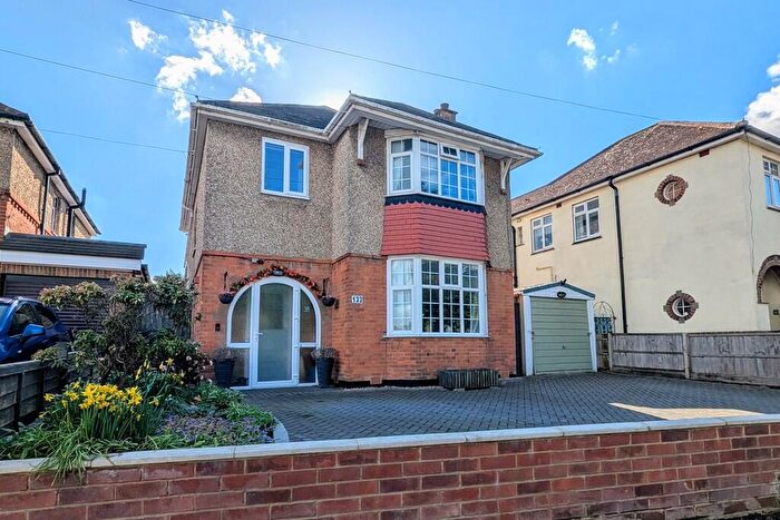4 Bedroom Detached House For Sale In Privett Road, Gosport, PO12