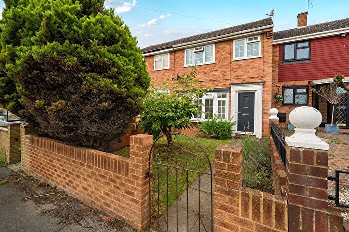 3 Bedroom Terraced House For Sale In Wells Road, Strood, Rochester, Kent., ME2