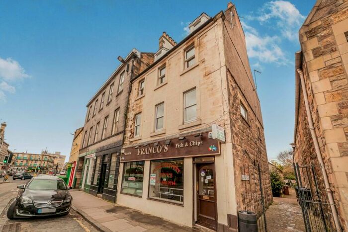 3 Bedroom Flat To Rent In Bruntons Close, Dalkeith, Midlothian, EH22