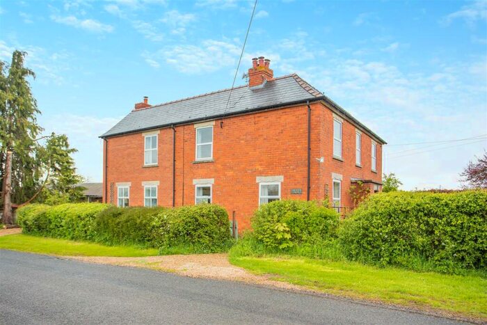 4 Bedroom Detached House For Sale In Oakle Street, Churcham, GL2