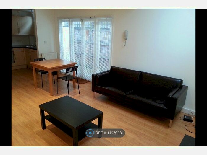 2 Bedroom Flat To Rent In Earlsfield Road, London, SW18