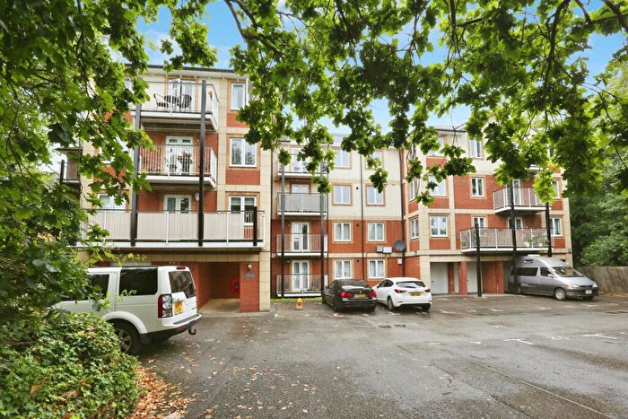 2 Bedroom Flat For Sale In Northlands Road, Southampton, Hampshire, SO15