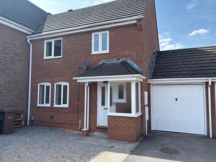 3 Bedroom Semi-Detached House To Rent In Watson Acre, Andover, Hampshire, SP10