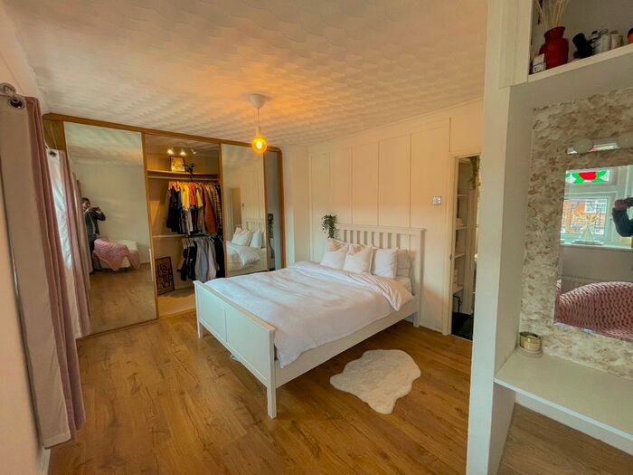 2 Bedroom Terraced House To Rent In Dagnam Park Drive, Romford, RM3