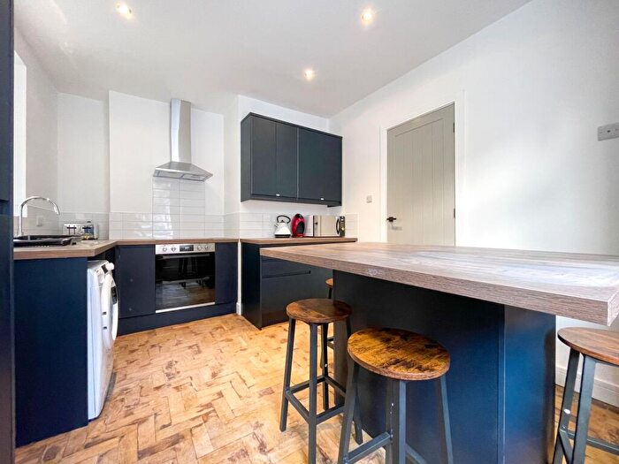 4 Bedroom House Of Multiple Occupation To Rent In Broad Street, Newcastle, ST5