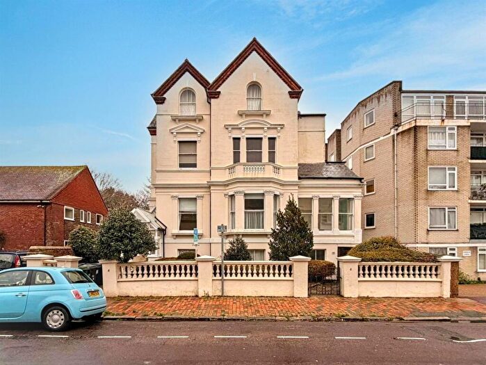 1 Bedroom Flat For Sale In Spencer Road, Eastbourne, BN21