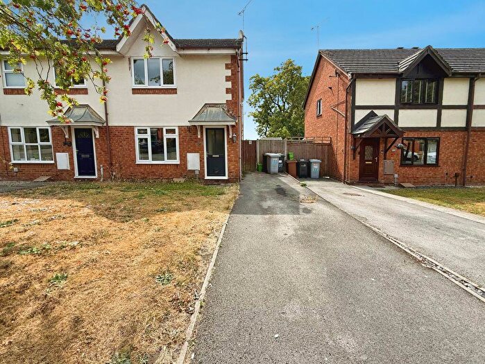 3 Bedroom Semi-Detached House For Sale In Field Lane, Crewe, CW2