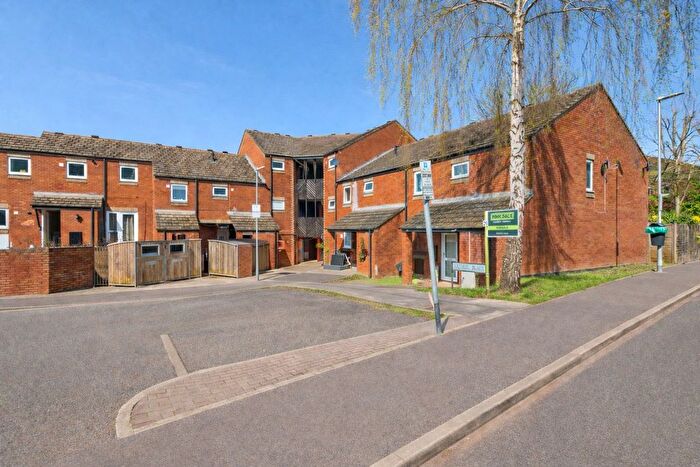 1 Bedroom Flat For Sale In Arthur Place, Reading, Berkshire, RG1