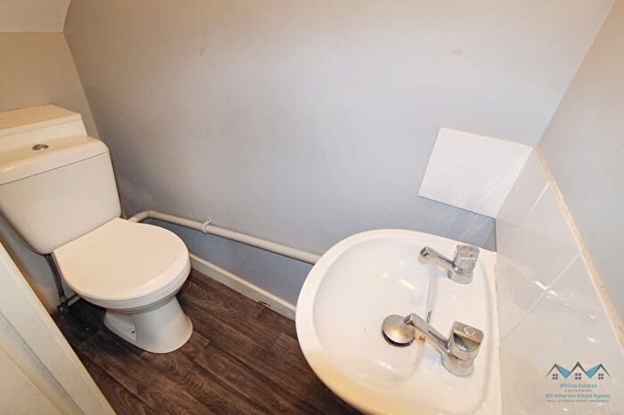 4 Bedroom Detached House For Sale In Capstone Road, Bournemouth, BH8