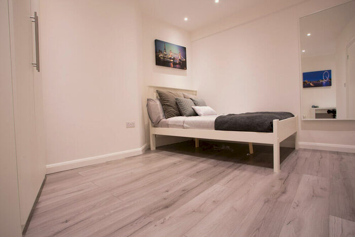 2 Bedroom Flat To Rent In Newington Butts, London, SE11