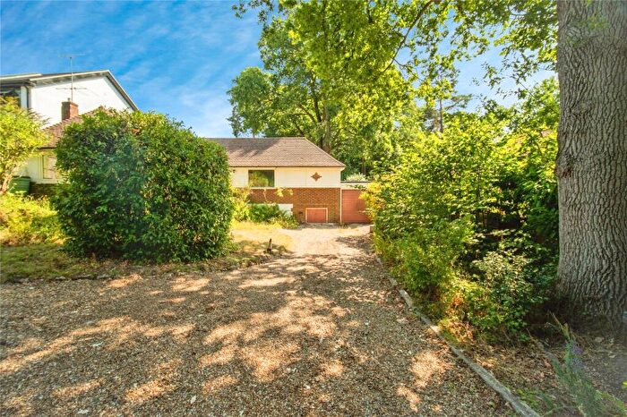 3 Bedroom Bungalow To Rent In Nine Mile Ride, Wokingham, RG40