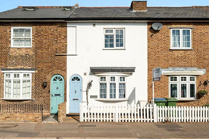 2 Bedroom Terraced House For Sale In Portsmouth Road, Thames Ditton, KT7