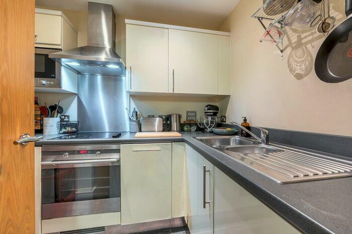 1 Bedroom Apartment To Rent In Grove Court, Peckham Grove, SE15