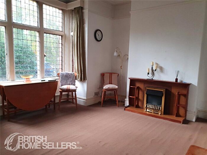 3 Bedroom Apartment For Sale In Knutsford Road, Wilmslow, Cheshire, SK9