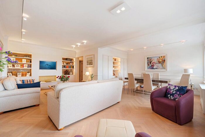 3 Bedroom Apartment For Sale In Prince Arthur Road, Hampstead Village, NW3
