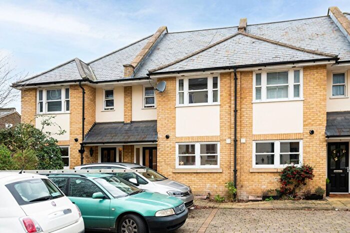 3 Bedroom Property To Rent In Bass Mews, East Dulwich, SE22